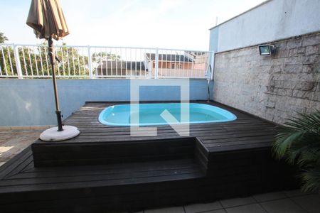 Casa de condomínio à venda com 185m², 3 quartos e 2 vagasPiscina