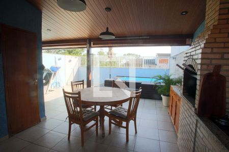 Casa de condomínio à venda com 185m², 3 quartos e 2 vagasTerraço