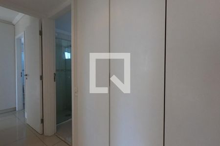 Corredor de apartamento para alugar com 3 quartos, 92m² em Vila Sônia, São Paulo