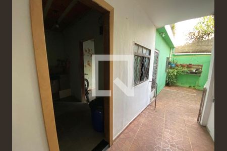 Casa à venda com 6 quartos, 260m² em Alípio de Melo, Belo Horizonte