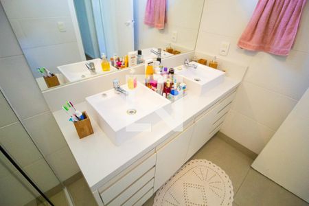 Casa à venda com 88m², 2 quartos e 2 vagasBanheiro 