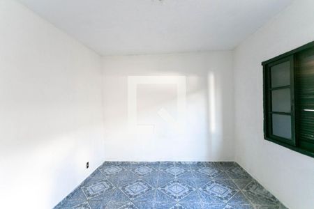 Quarto 1 de casa para alugar com 2 quartos, 70m² em Parque das Paineiras, São Paulo