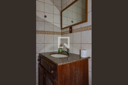 Casa à venda com 216m², 3 quartos e 2 vagasLavabo