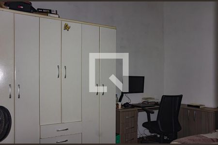 Casa à venda com 216m², 3 quartos e 2 vagasQuarto 3