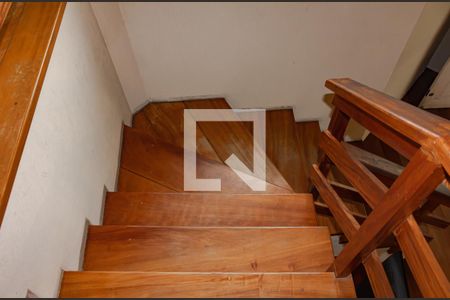 Escada de casa à venda com 3 quartos, 216m² em Rio Branco, Canoas