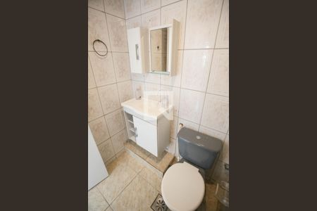 Banheiro de apartamento para alugar com 2 quartos, 60m² em Taquara, Rio de Janeiro