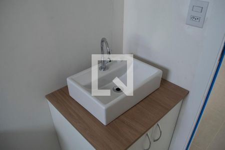 Banheiro de kitnet/studio para alugar com 1 quarto, 35m² em Santana, São Paulo