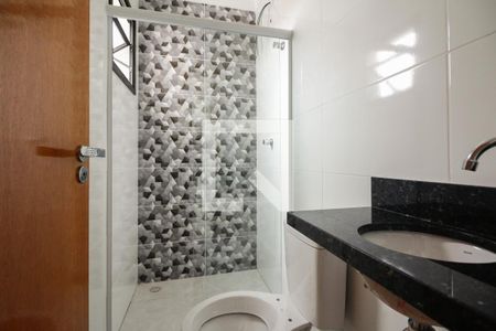 Banheiro  de apartamento à venda com 2 quartos, 40m² em Vila Carrão, São Paulo