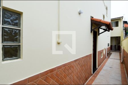 Casa à venda com 184m², 4 quartos e 2 vagasCorredor Lateral 