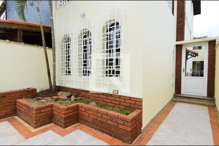 Casa à venda com 184m², 4 quartos e 2 vagasCorredor de Entrada