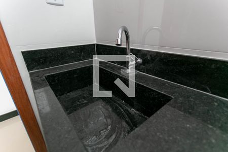 Lavabo de casa à venda com 3 quartos, 120m² em Itapoã, Belo Horizonte