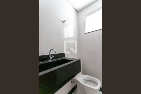 Lavabo de casa à venda com 3 quartos, 120m² em Itapoã, Belo Horizonte
