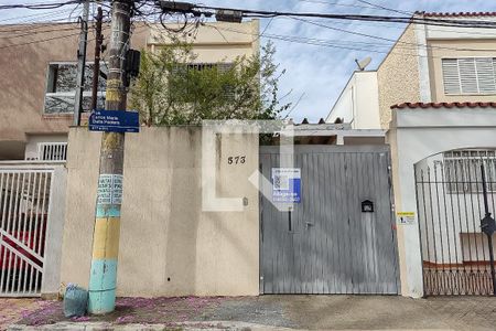 Casa à venda com 150m², 2 quartos e 2 vagasFachada