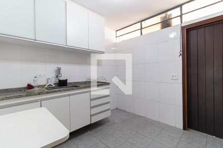 Casa à venda com 150m², 2 quartos e 2 vagasCozinha