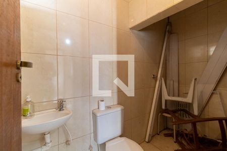 Casa à venda com 150m², 2 quartos e 2 vagasBanheiro da Edícula