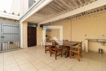Casa à venda com 150m², 2 quartos e 2 vagasQuintal