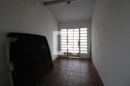 Casa à venda com 78m², 2 quartos e 1 vagaCorredor lateral