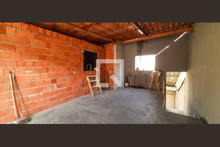 Casa à venda com 278m², 3 quartos e 4 vagas Casa à venda com 278m², 3 quartos e 4 vagasGaragem