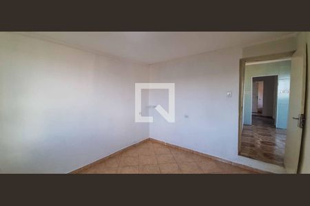 Casa à venda com 278m², 3 quartos e 4 vagas Casa à venda com 278m², 3 quartos e 4 vagasQuarto 2