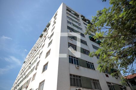 Apartamento à venda com 60m², 2 quartos e 1 vagaFachada
