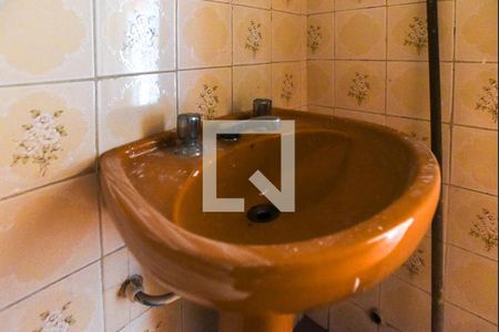 Casa à venda com 120m², 2 quartos e 1 vaga Casa à venda com 120m², 2 quartos e 1 vagaBanheiro