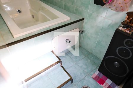 Casa à venda com 215m², 5 quartos e 2 vagasBanheiro da Suite