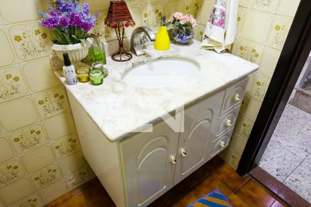 Casa à venda com 215m², 5 quartos e 2 vagasLavabo