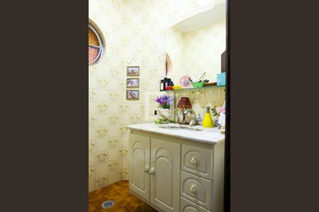 Casa à venda com 215m², 5 quartos e 2 vagasLavabo