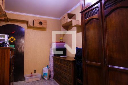 Casa à venda com 215m², 5 quartos e 2 vagasQuarto 2