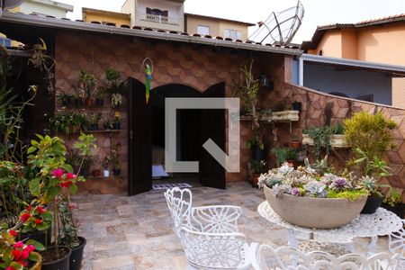 Casa à venda com 215m², 5 quartos e 2 vagasVaranda da Suite