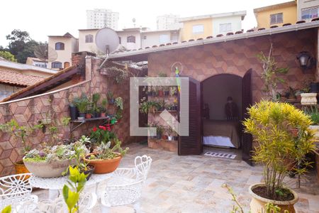 Casa à venda com 215m², 5 quartos e 2 vagasVaranda da Suite