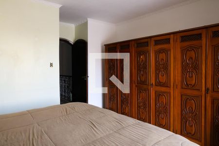 Casa à venda com 215m², 5 quartos e 2 vagasSuite