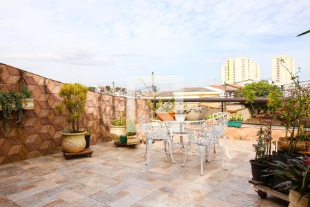 Casa à venda com 215m², 5 quartos e 2 vagasVaranda da Suite