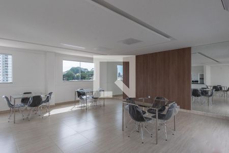 Apartamento para alugar com 43m², 2 quartos e 1 vaga Apartamento para alugar com 43m², 2 quartos e 1 vagaÁrea comum - Salão de festas