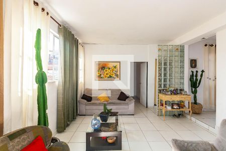 Sala de casa à venda com 3 quartos, 210m² em Vila Tolstoi, São Paulo