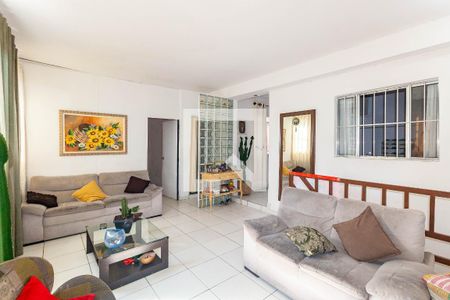 Sala de casa à venda com 3 quartos, 210m² em Vila Tolstoi, São Paulo