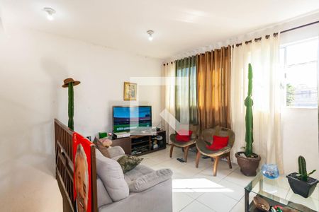 Sala de casa à venda com 3 quartos, 210m² em Vila Tolstoi, São Paulo