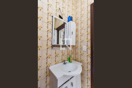 Casa à venda com 210m², 3 quartos e 4 vagasBanheiro 2