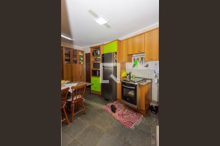 Casa à venda com 350m², 4 quartos e 3 vagas Casa à venda com 350m², 4 quartos e 3 vagasCozinha