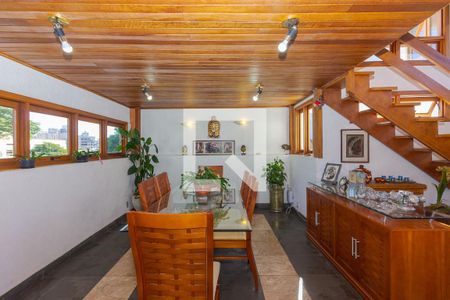 Casa à venda com 350m², 4 quartos e 3 vagas Casa à venda com 350m², 4 quartos e 3 vagasSala de Jantar superior