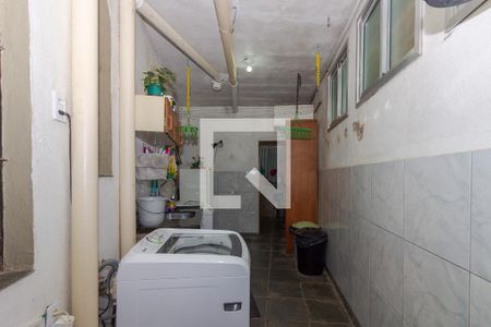 Casa à venda com 350m², 4 quartos e 3 vagas Casa à venda com 350m², 4 quartos e 3 vagasÁrea de Serviço