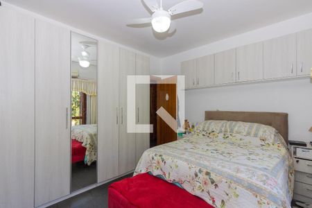 Casa à venda com 350m², 4 quartos e 3 vagas Casa à venda com 350m², 4 quartos e 3 vagasQuarto Suíte