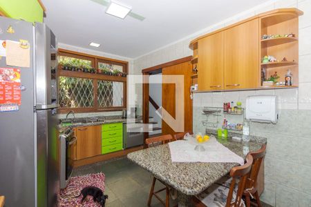 Casa à venda com 350m², 4 quartos e 3 vagas Casa à venda com 350m², 4 quartos e 3 vagasCozinha