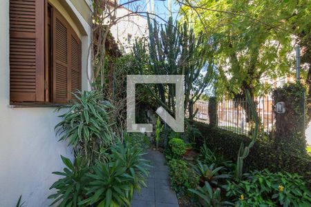 Casa à venda com 350m², 4 quartos e 3 vagas Casa à venda com 350m², 4 quartos e 3 vagasÁrea Externa