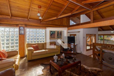 Casa à venda com 350m², 4 quartos e 3 vagas Casa à venda com 350m², 4 quartos e 3 vagasMezanino