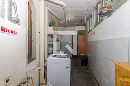 Casa à venda com 350m², 4 quartos e 3 vagas Casa à venda com 350m², 4 quartos e 3 vagasÁrea de Serviço