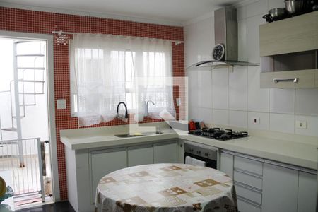 Casa para alugar com 150m², 3 quartos e 2 vagas Casa para alugar com 150m², 3 quartos e 2 vagasCozinha