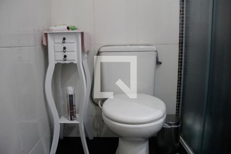 Casa para alugar com 150m², 3 quartos e 2 vagas Casa para alugar com 150m², 3 quartos e 2 vagasBanheiro Social