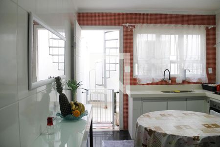 Casa para alugar com 150m², 3 quartos e 2 vagas Casa para alugar com 150m², 3 quartos e 2 vagasCozinha