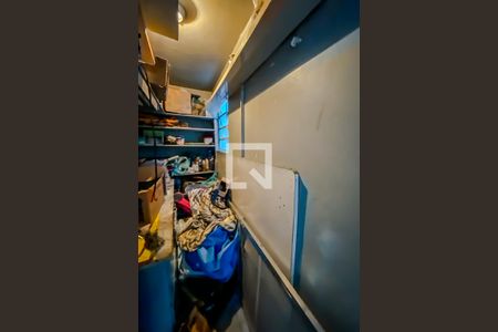 Casa à venda com 250m², 3 quartos e 7 vagasLavanderia